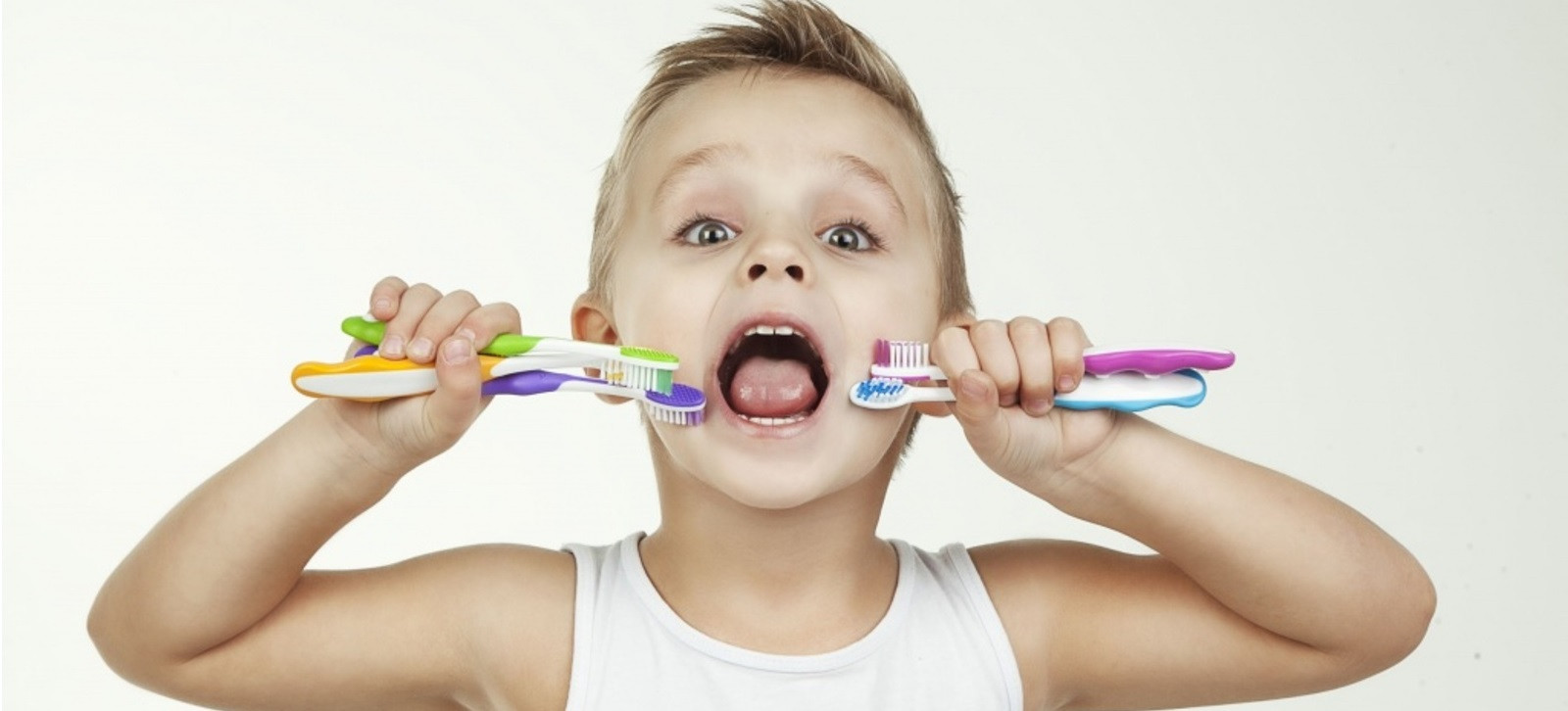 Топ-5 зубных щеток для малышей на сайте Айхерб
